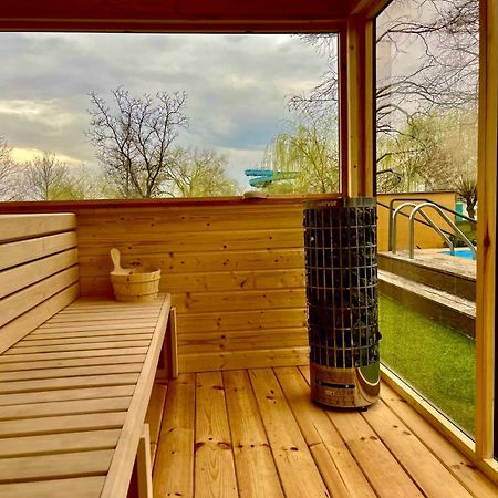Player'S Pool&Rooms Вонярцвашхедь Экстерьер фото